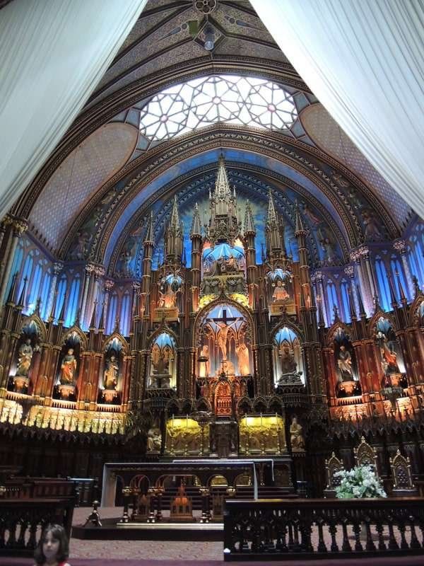 カナダ・モントリオール「2014年 カナダ　33番モントリオール　ケッベック州ではいつまで独立論争が続くのか。」の写真：ノートルダム大聖堂