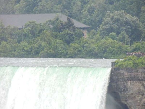 カナダ・トロント「2014年 カナダ　オンタリオ州　ナイアガラフォールズ、トロント」の写真：ナイアガラの滝 カナダ側（Niagara...
