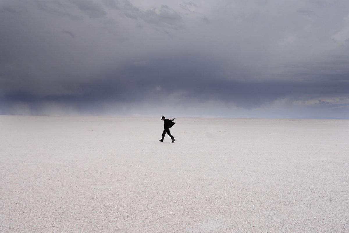 ウユニ塩湖に来るのは２回目だけど、鏡張は今回も見られず…
朝日のツアーと昼...