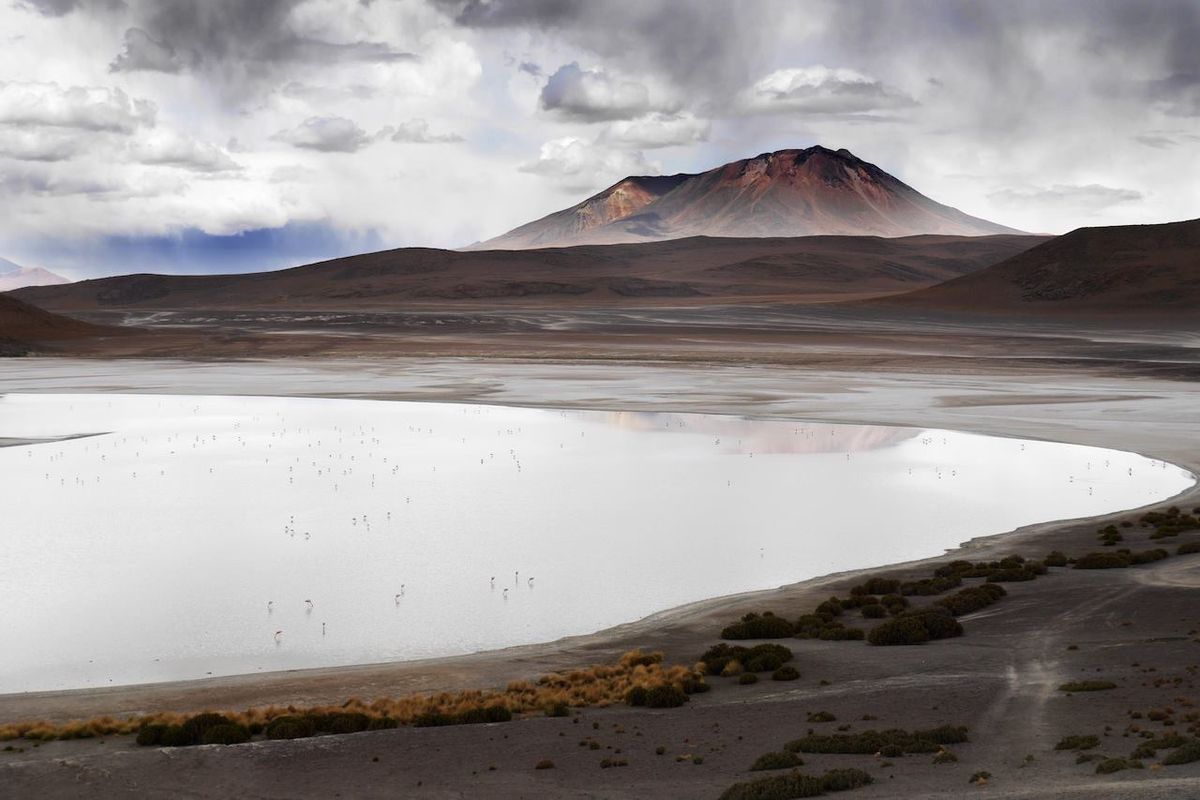 ウユニから南部のチリ方面へ行った国立公園。ウユニ塩湖より この自然が好き。...