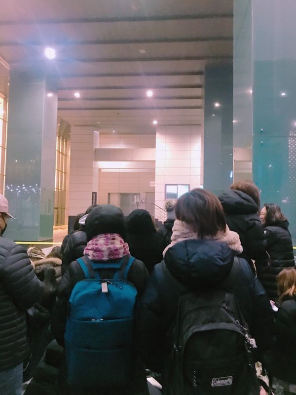 大韓民国 (韓国)・ソウル「〜ソウル〜朝活は諦めがち🇰🇷」の写真：某アイドルの出待ちに混ざって楽しかった