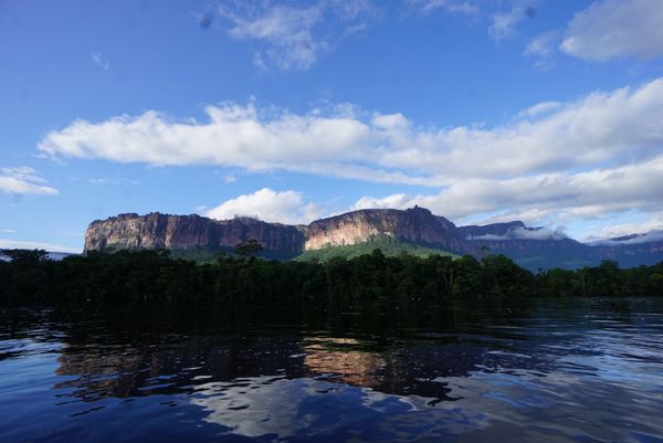 ベネズエラ・ボリバル共和国・シウダードボリバル「Venezuela」の写真：カナイマ国立公園のロッジからエンジェルフ...