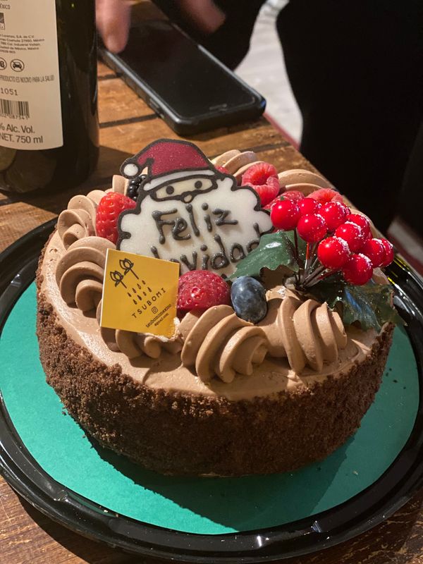 メキシコ・メキシコシティ「ただいまメキシコ！」の写真：メリークリスマス🎂

メキシコのケーキは...