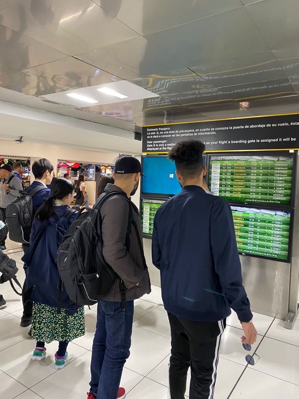 メキシコ・メキシコシティ「ただいまメキシコ！」の写真：ハバナ行きの飛行機に乗り遅れた〜😂


...