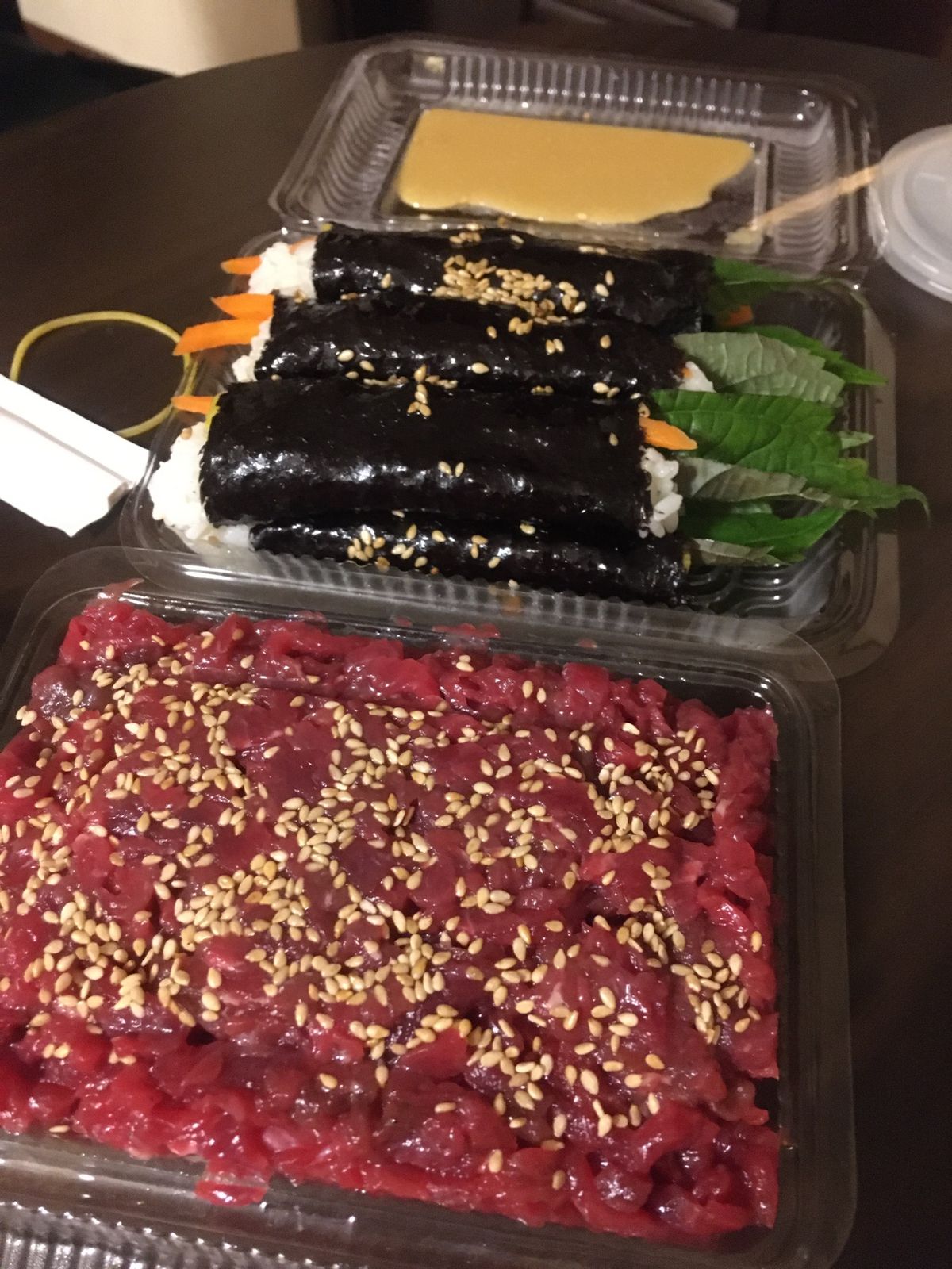 美味しい人たち2
ユッケは、おかわりお持ち帰りした笑