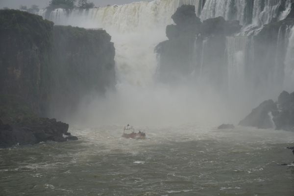 アルゼンチン・イグアスの滝「argentina」の写真
