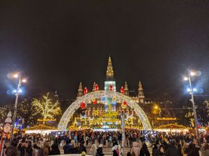 クリスマスシーズンで、イルミネーションが最高に綺麗でした。