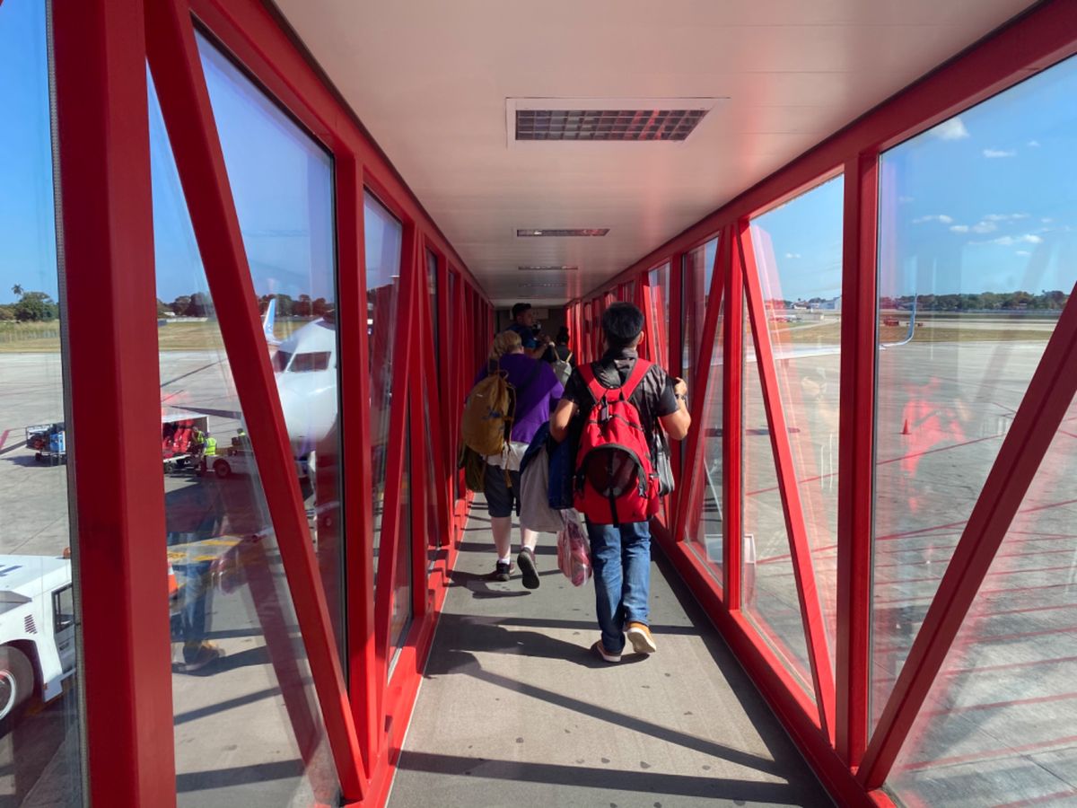 往路のメキシコシティーハバナのカオスっぷりもなかなかだったが、復路のハバナ...