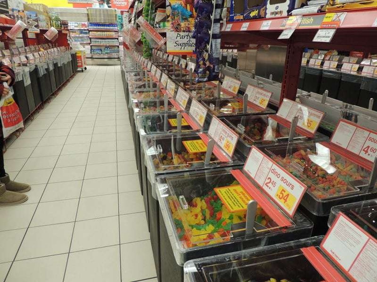 娘お気に入りの量り売りお菓子屋