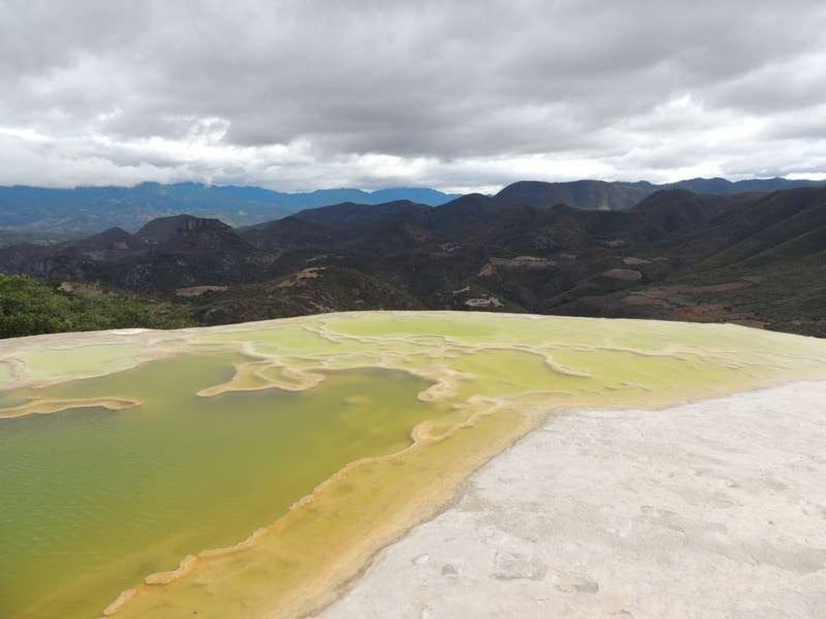 イエルベ・エル・アグア(Hierve El Agua)