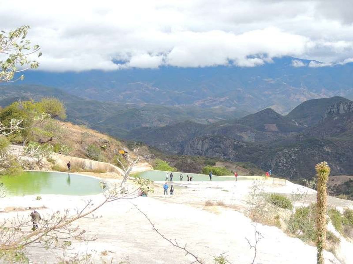 イエルベ・エル・アグア(Hierve El Agua)