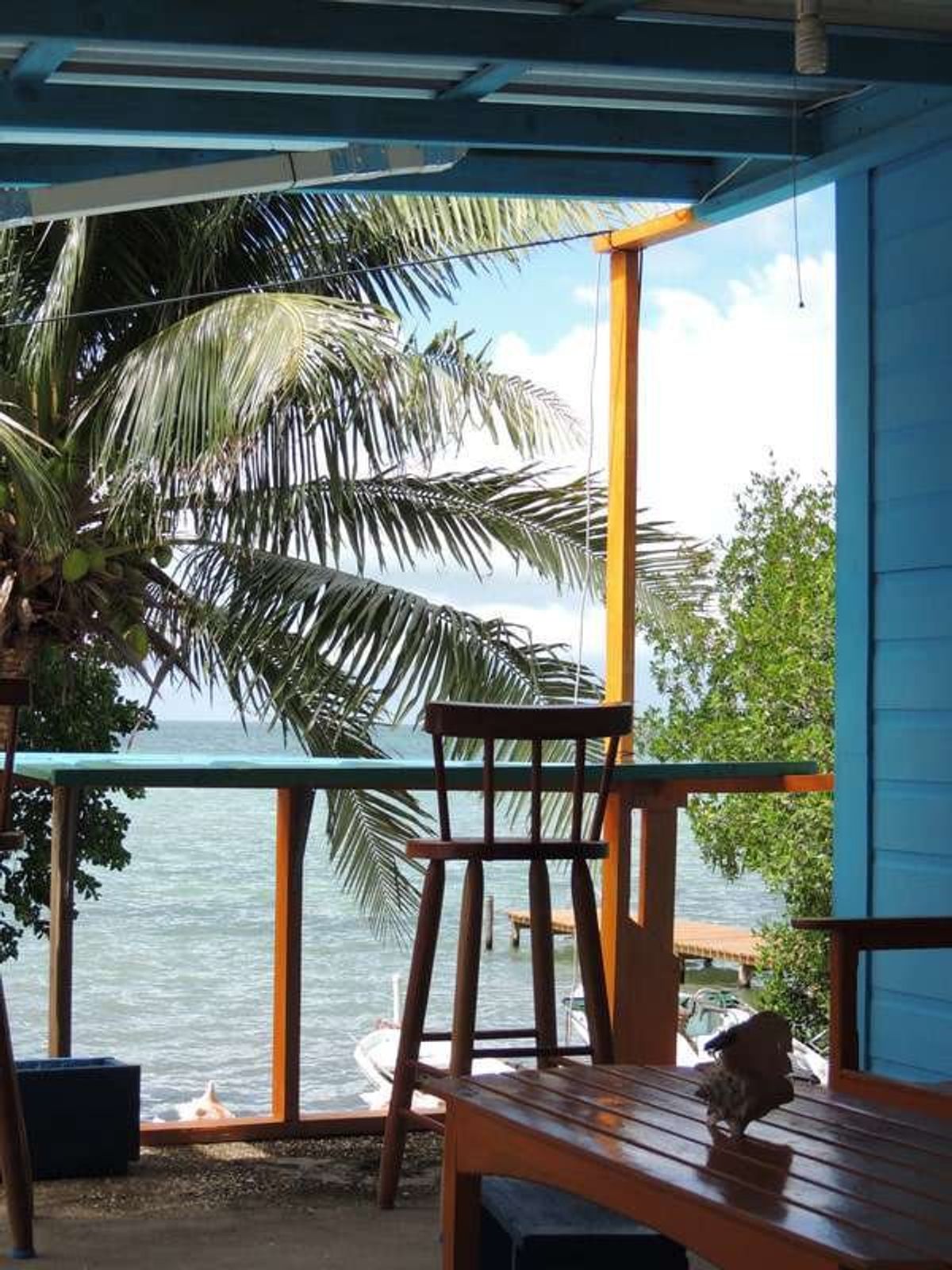 滞在した宿からの眺めは最高
プライベートビーチ、カヤックありで、Dom一泊...