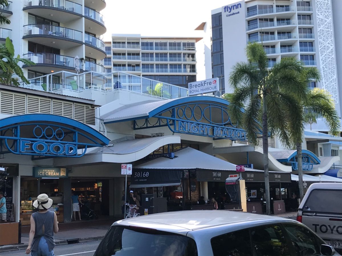 ケアンズ1日目②
・エスプラネード通り
・ラグーン
・ナイトマーケット