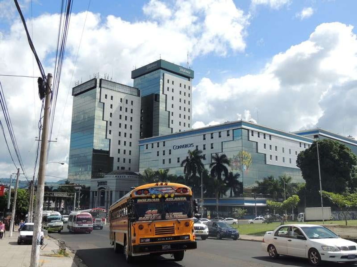 3Kmほど中心から離れればこのような新しい建物もあり、ここまで来れば比較的...