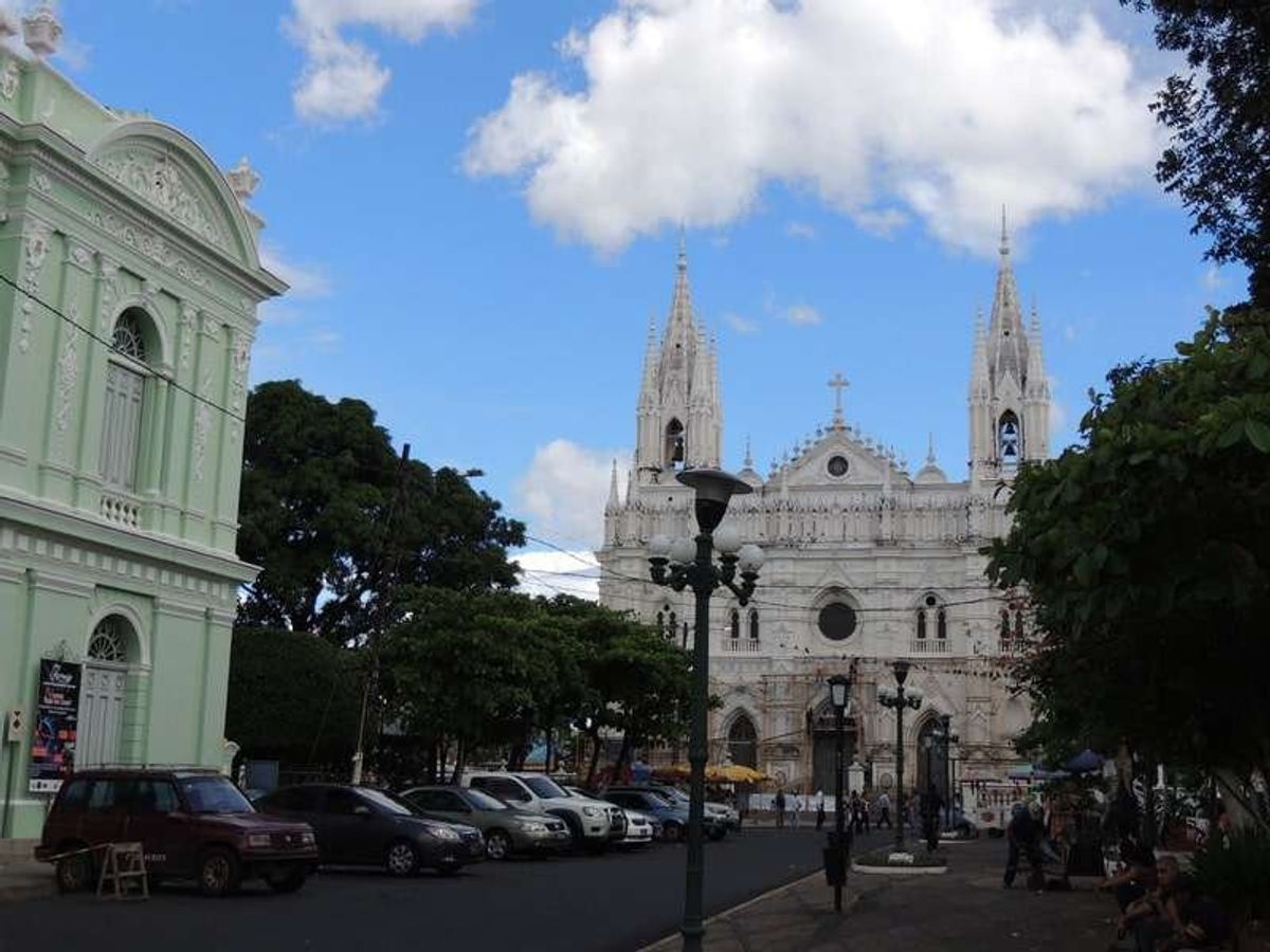 サンタ・アナの長距離バスターミナルが離れたところにあり、行き過ぎてしまった...