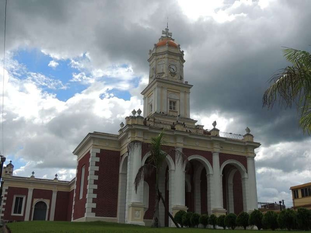 サンタ・アナの長距離バスターミナルが離れたところにあり、行き過ぎてしまった...