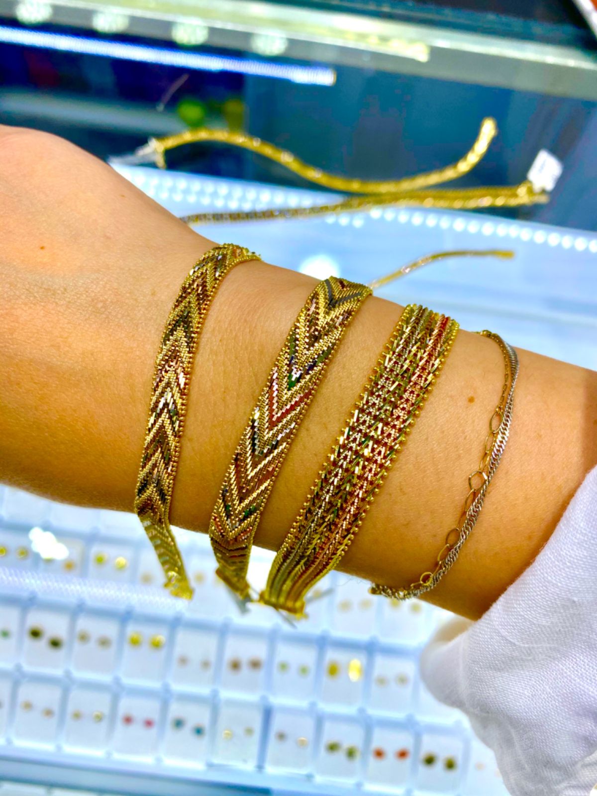 セントロ近くのめっちゃ安いらしい金の卸店舗に行くもお休み😭

せっかくなの...