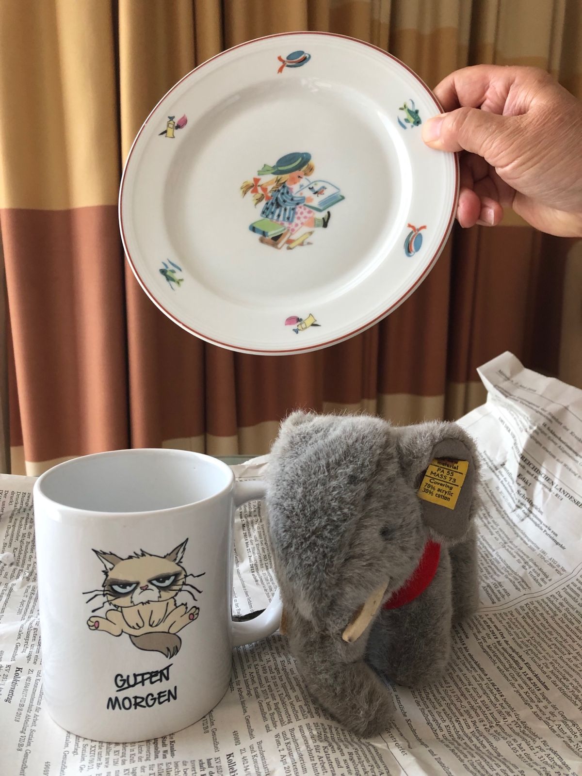 1枚目 穴場の王宮家具博物館。
１つ１つがお宝ですが、物が多すぎて雑に収納...