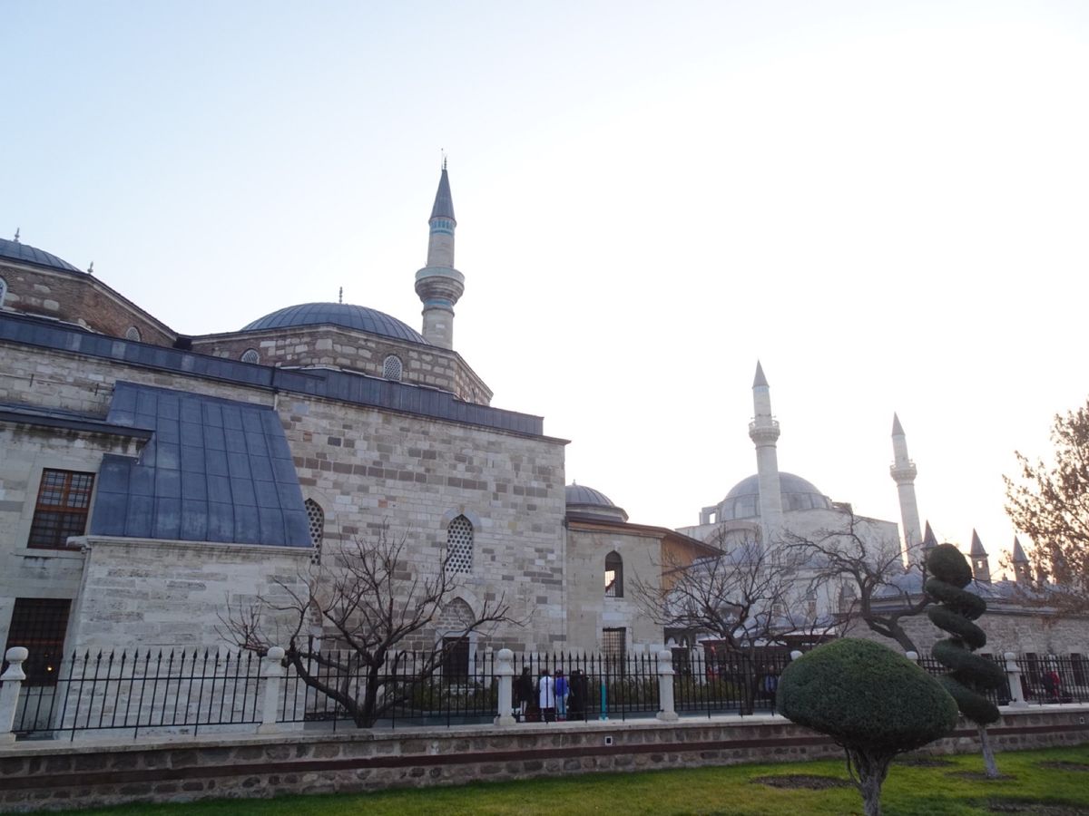 ラクダ岩
パムッカレ
メヴラーナ博物館
カイマクル地下都市