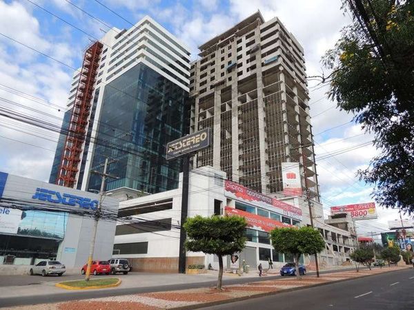 ホンジュラス・テグシガルパ「2015年 ホンジュラス 首都テグシガルパに寄り道。治安は昼間は大丈夫だった」の写真:宿で一旦休憩した後、アップタウンを歩く。...