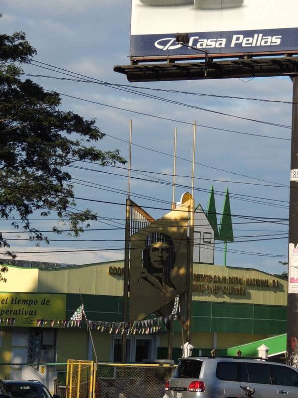 首都マナグアでチェ・ゲバラ発見