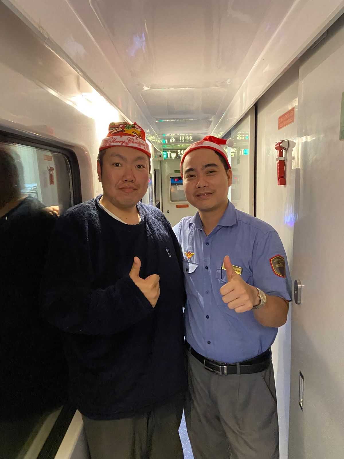 ハノイに到着‼︎
ハノイ派とホーチミン派に分かれますが僕は断然ハノイ派です...