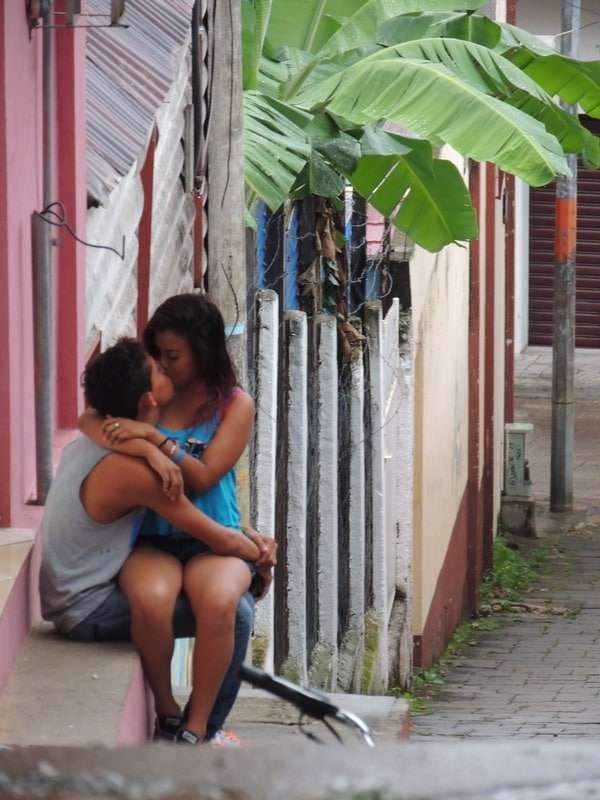 グアテマラ・グアテマラシティ「2015年 グアテマラ　首都グアテマラシティ　古都アンティグア」の写真：ベリーズシティを10：00に出たバスは、...