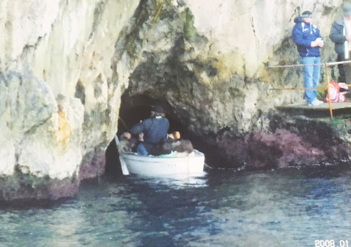 カプリ島青の洞窟
冬でも運良く入れました。