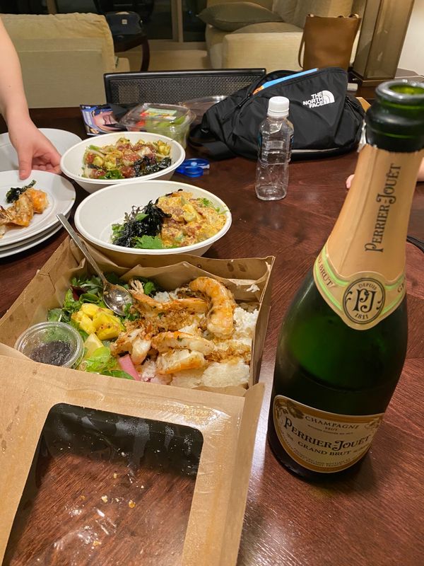 アメリカ(米国)・ハワイ「ハワイ オアフ島」の写真：アイランドビンテージコーヒーで、ポケボウ...