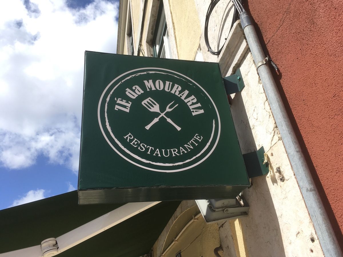 リスボン、Zé da Mouraria 2。
NHK世界入りにくい居酒屋の...