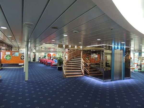 大韓民国 (韓国)・釜山「2016年 船で釜山」の写真：船内