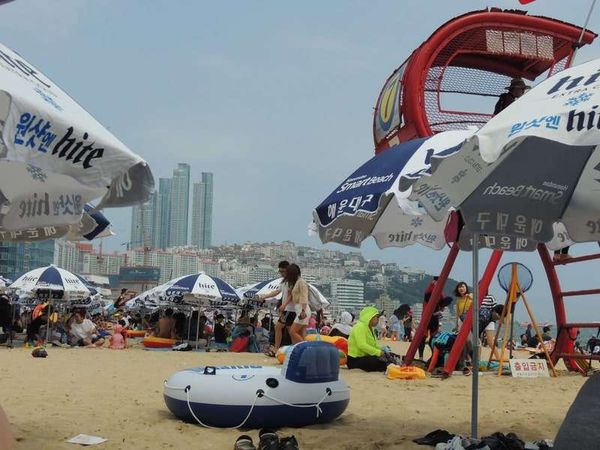 大韓民国 (韓国)・釜山「2016年 船で釜山」の写真：海雲台海水浴場