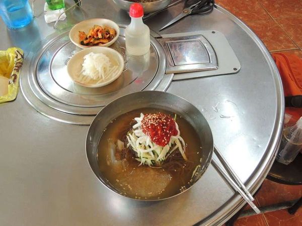 大韓民国 (韓国)・釜山「2016年 船で釜山」の写真：お昼は冷麺
