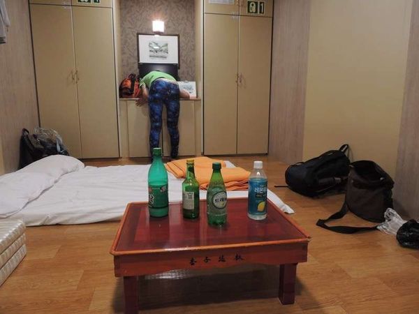 大韓民国 (韓国)・釜山「2016年 船で釜山」の写真：釜山～大阪行フェリー客室

