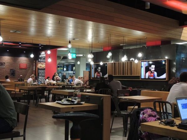 スペイン・マドリッド「2017年 マドリッド」の写真：マドリード＝バラジャス国際空港