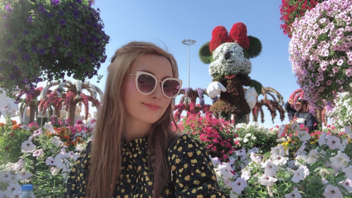 ドバイ奇跡の庭(ミラクルガーデン)です🐶🌈