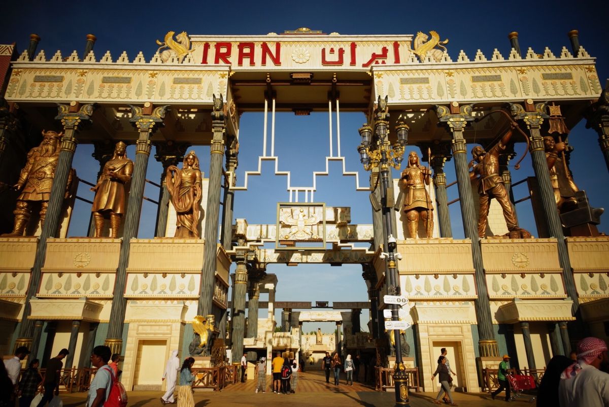 冬季限定のドバイグローバルビレッジには世界各国のパビリオンがあります🐶✨