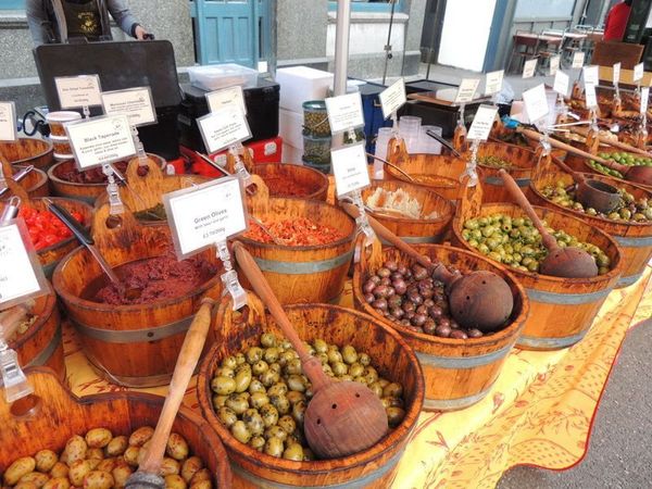 イギリス(英国)・ロンドン「2017年 楽しいロンドン　愉快なロンドン　ロンドン　ロンドン」の写真：ホスト宅の近所でマーケットがある土曜日、...