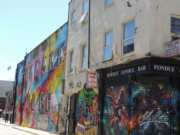 イギリス(英国)・ロンドン「2017年 楽しいロンドン　愉快なロンドン　ロンドン　ロンドン」の写真：翌朝ロンドンを発ちバルセロナへ向かう。
...