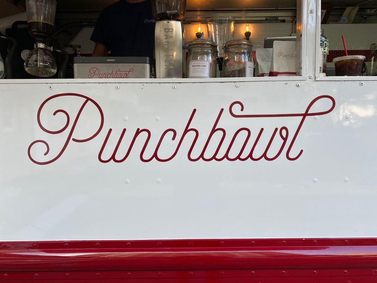 『Punchbowl Coffee』

トランプホテル隣の駐車場で見つけた...