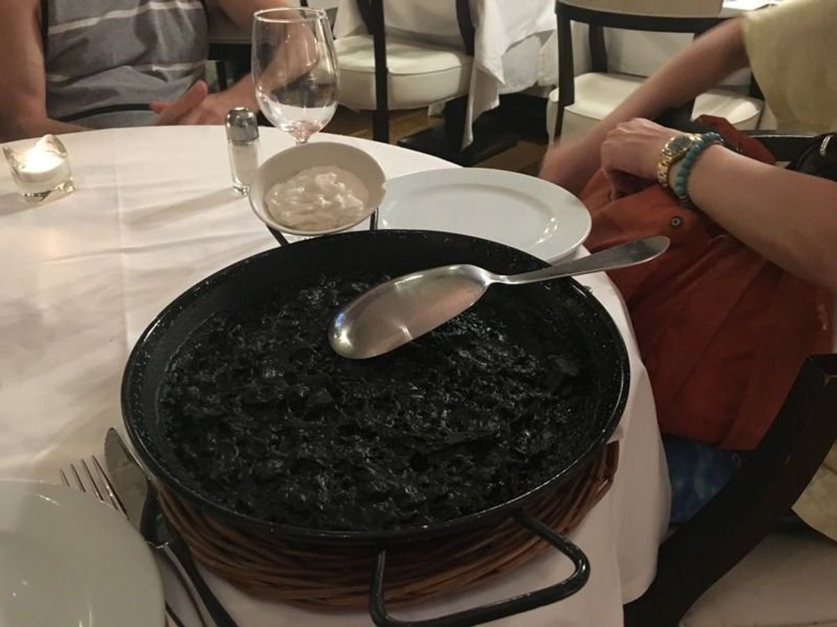 2人の案内でカタルーニャ料理を出すお店へ。

