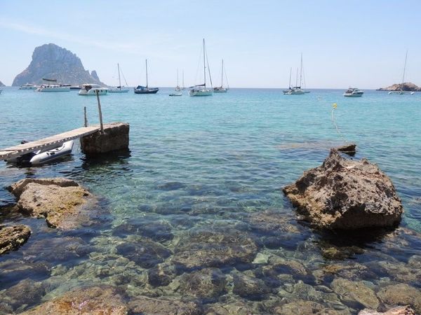 スペイン・バルセロナ「2017年 カタルーニヤ　イビサ」の写真：限りなく透明に近い海。