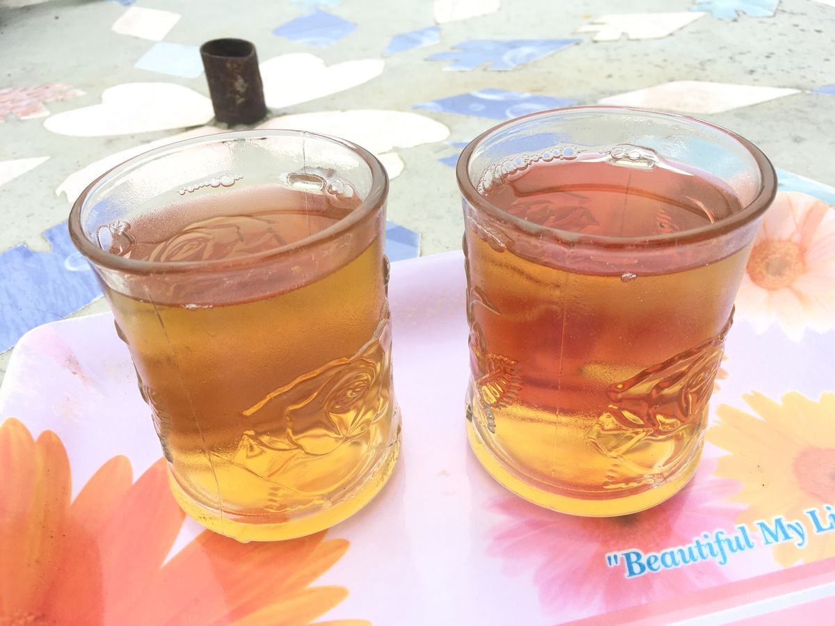 イラム。お茶畑が広がる町。滞在中は何度も霧に包まれた。