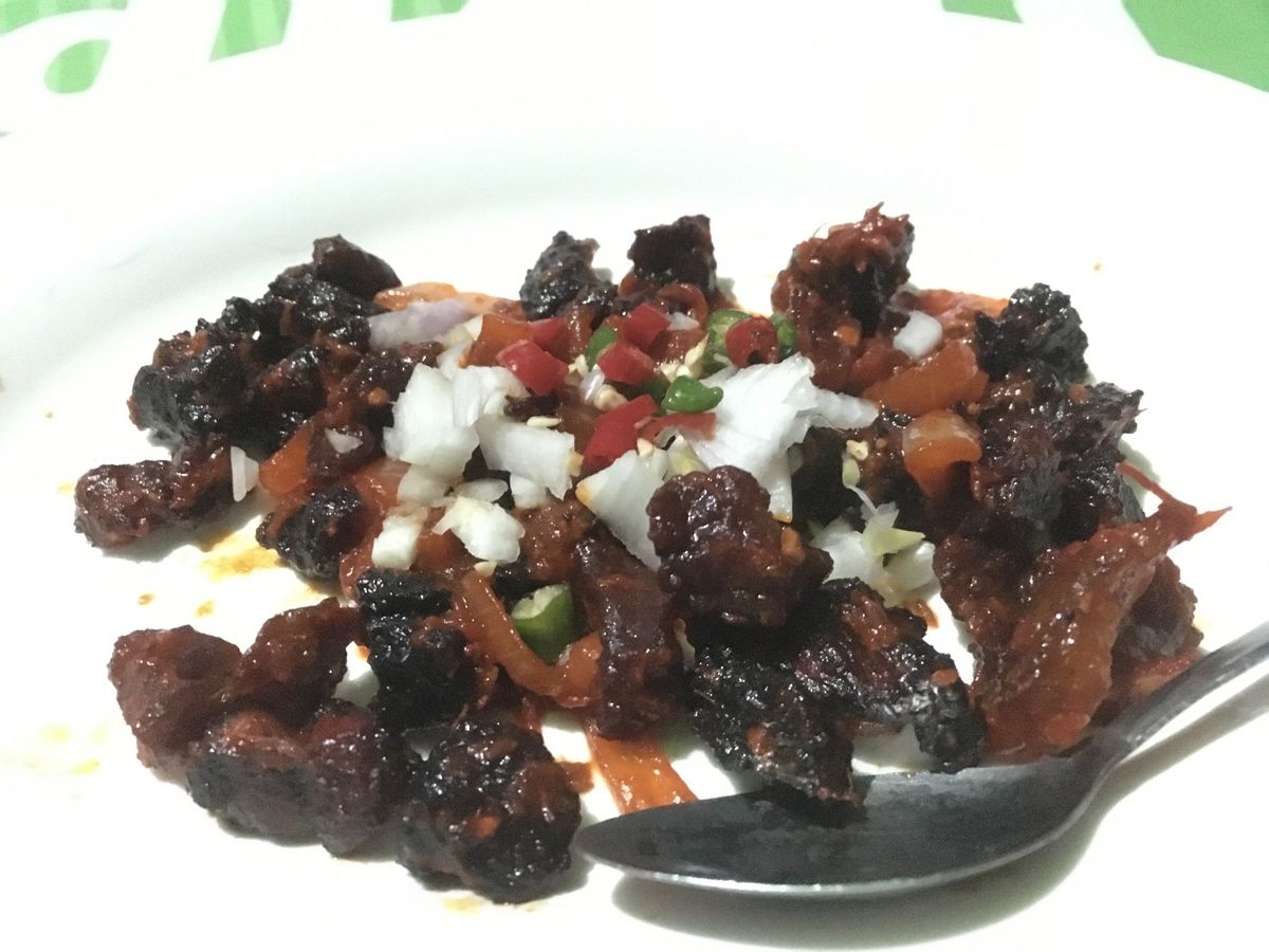 イラムで美味しかった、豚のセクワ、ナバナ入りオムレツ、干し水牛のスクティ、...