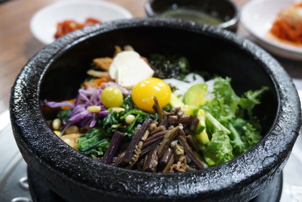 大韓民国 (韓国)・明洞「韓国旅行」の写真：💁‍♀️明洞の全州中央会館の石焼ビビンパ