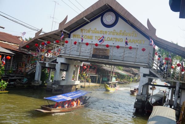 タイ・バンコク「タイ旅行」の写真：💁‍♀️ダムヌンサドゥアック水上マーケッ...
