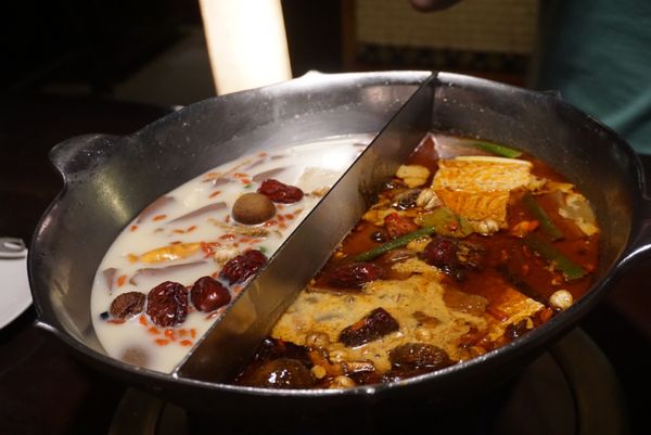 台湾・台北「台湾旅行」の写真：💁‍♀️無老鍋の火鍋
私は白湯スープの方...