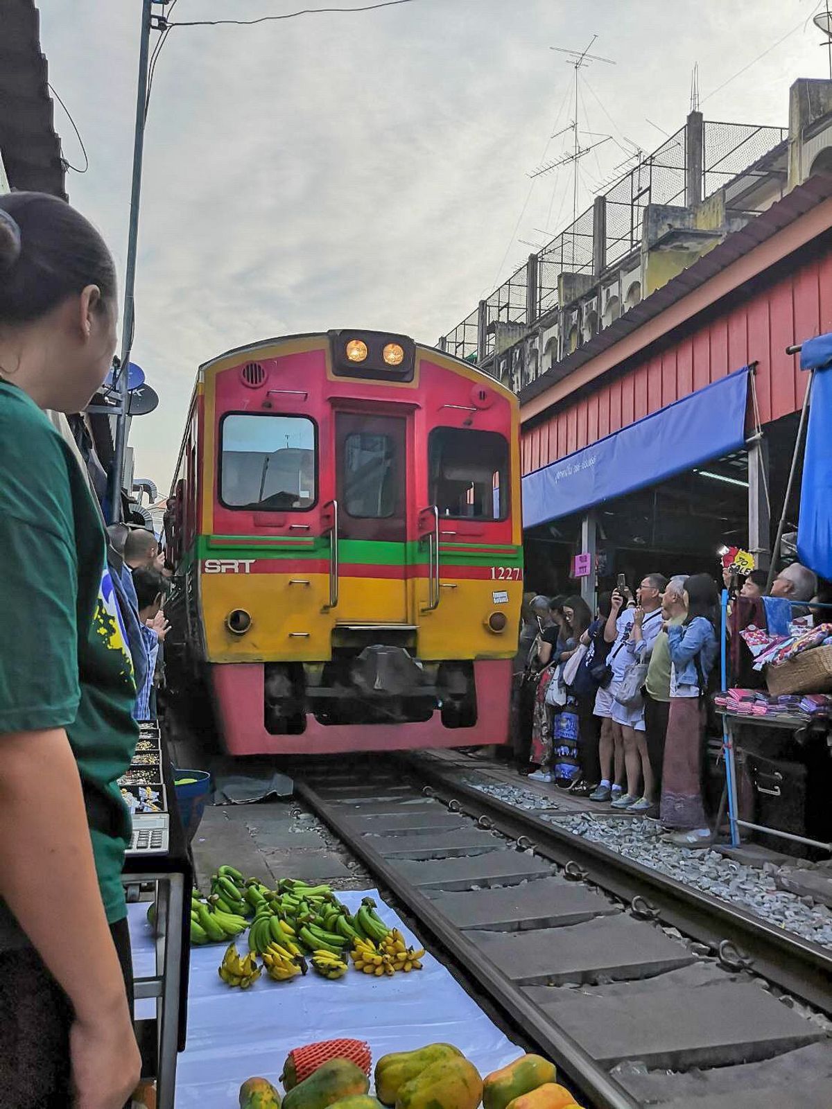 メークロン線路市場
kidsたちが可愛すぎた👧🏽👦🏽♥️