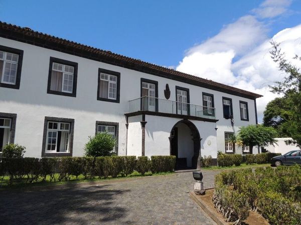 ポルトガル・アゾレス諸島「2017年 ポンタデルガダ　大西洋の島」の写真：サンミゲル島のポンタデルガダ。
一泊のた...