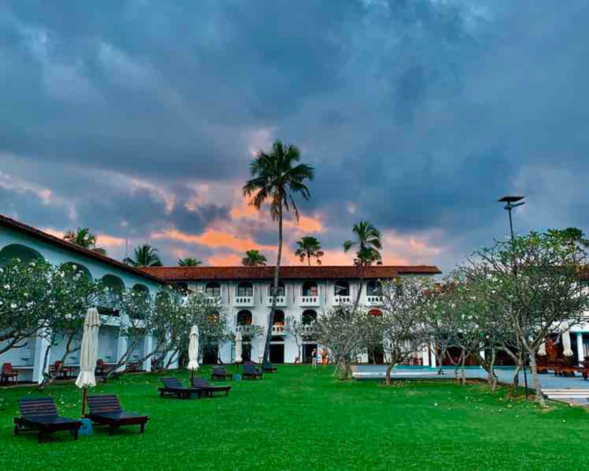 スリランカ3日目はハバラナから車で6時間くらいかけて、西海岸のベルーワラに...